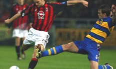 开云体育地址-佛罗伦萨客场表现出色，斩获关键三分的简单介绍